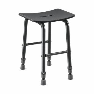 Tabouret de douche RUGAO noir � quatre pieds r�glables, vu de trois-quarts sur fond blanc.